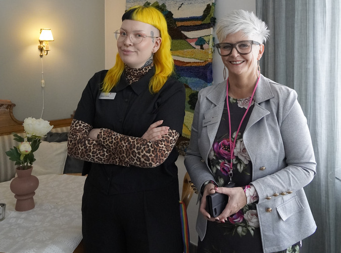Bild på enhetscheferna på Sorängsgården,  Isabella Lindqvist och Petra Gardelin.